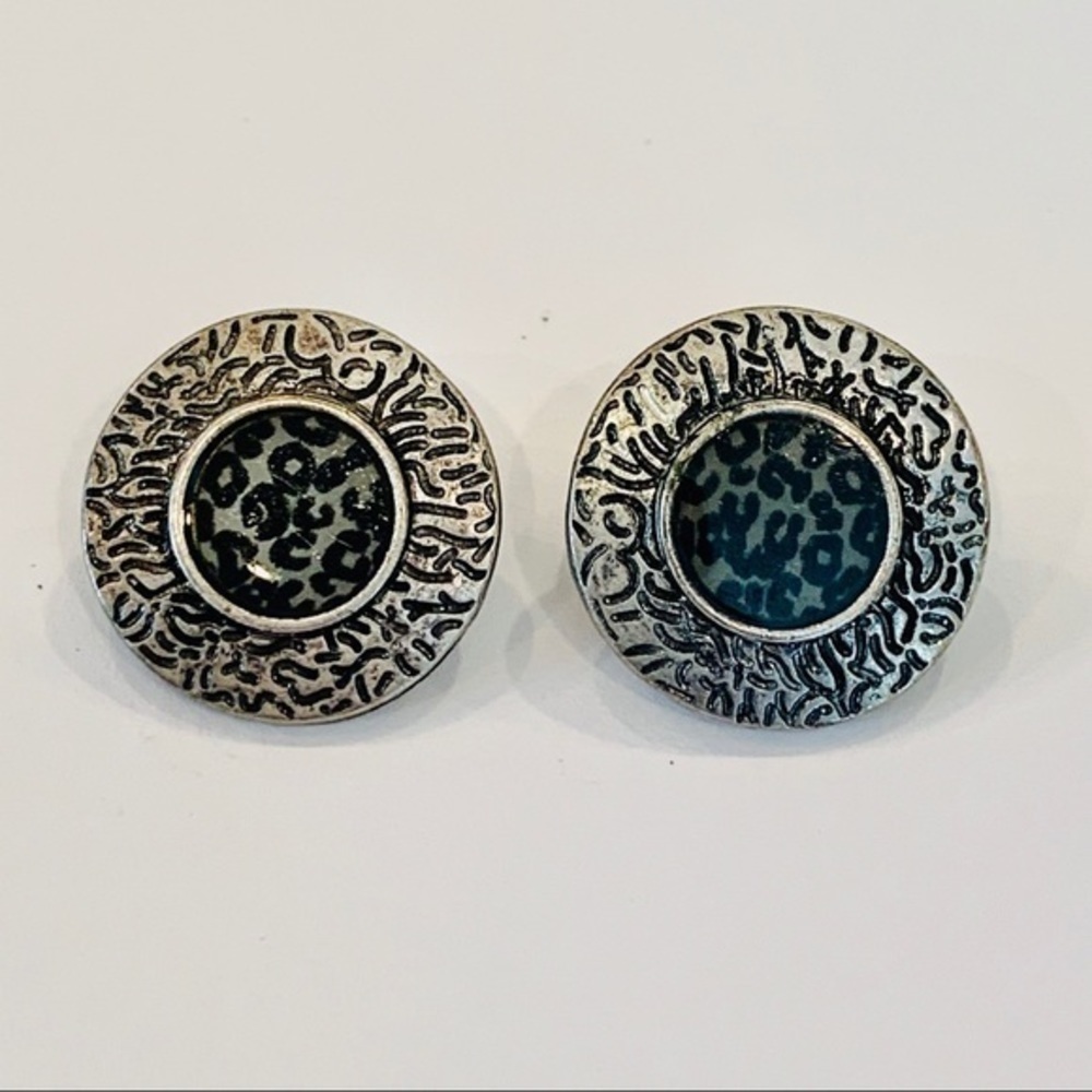 💐5/25 clip on classic round cheetah print silver